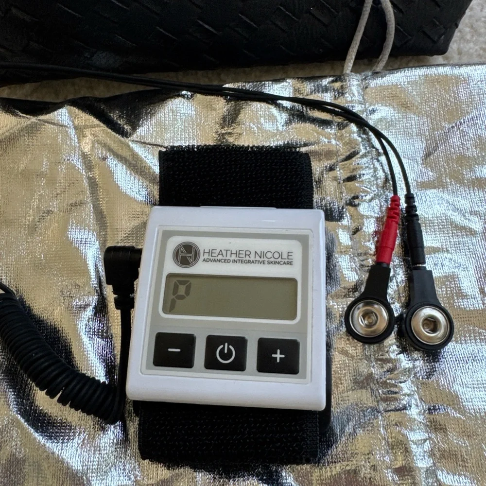 Neurotris PICO Toner Device & Accessories Most Advanced Body & Face Sculptor - Picture 2 of 11